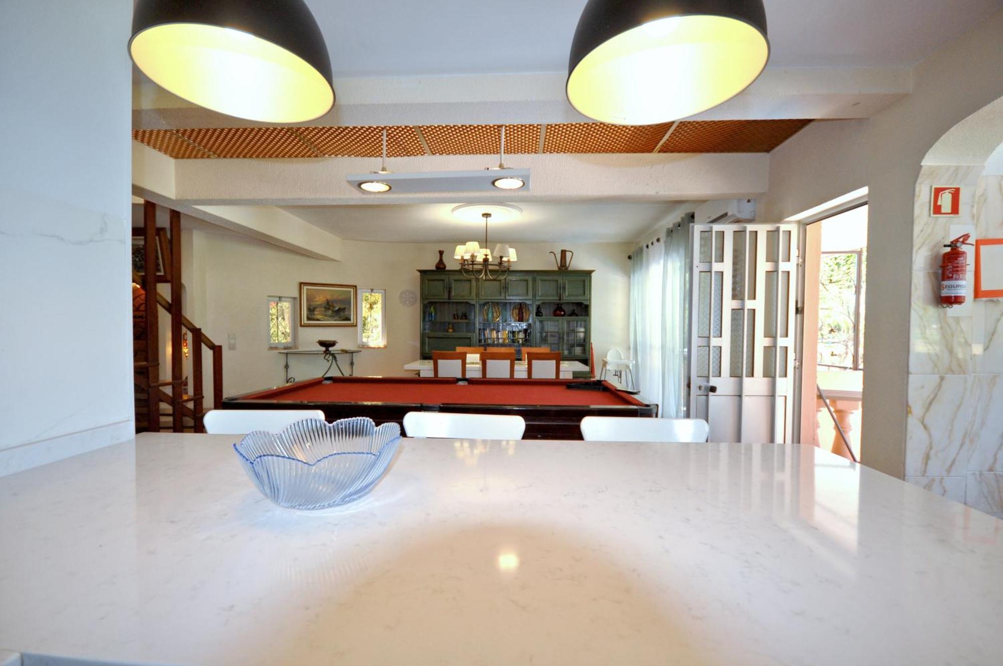 Walking Distance To The Centre - Snooker Table - Private Pool - 5 Bedrooms Quarteira Kültér fotó