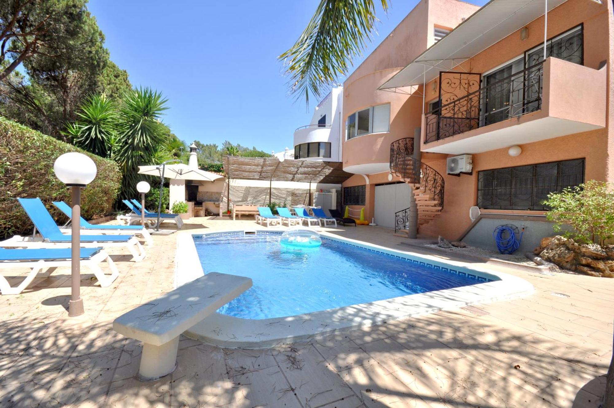 Walking Distance To The Centre - Snooker Table - Private Pool - 5 Bedrooms Quarteira Kültér fotó