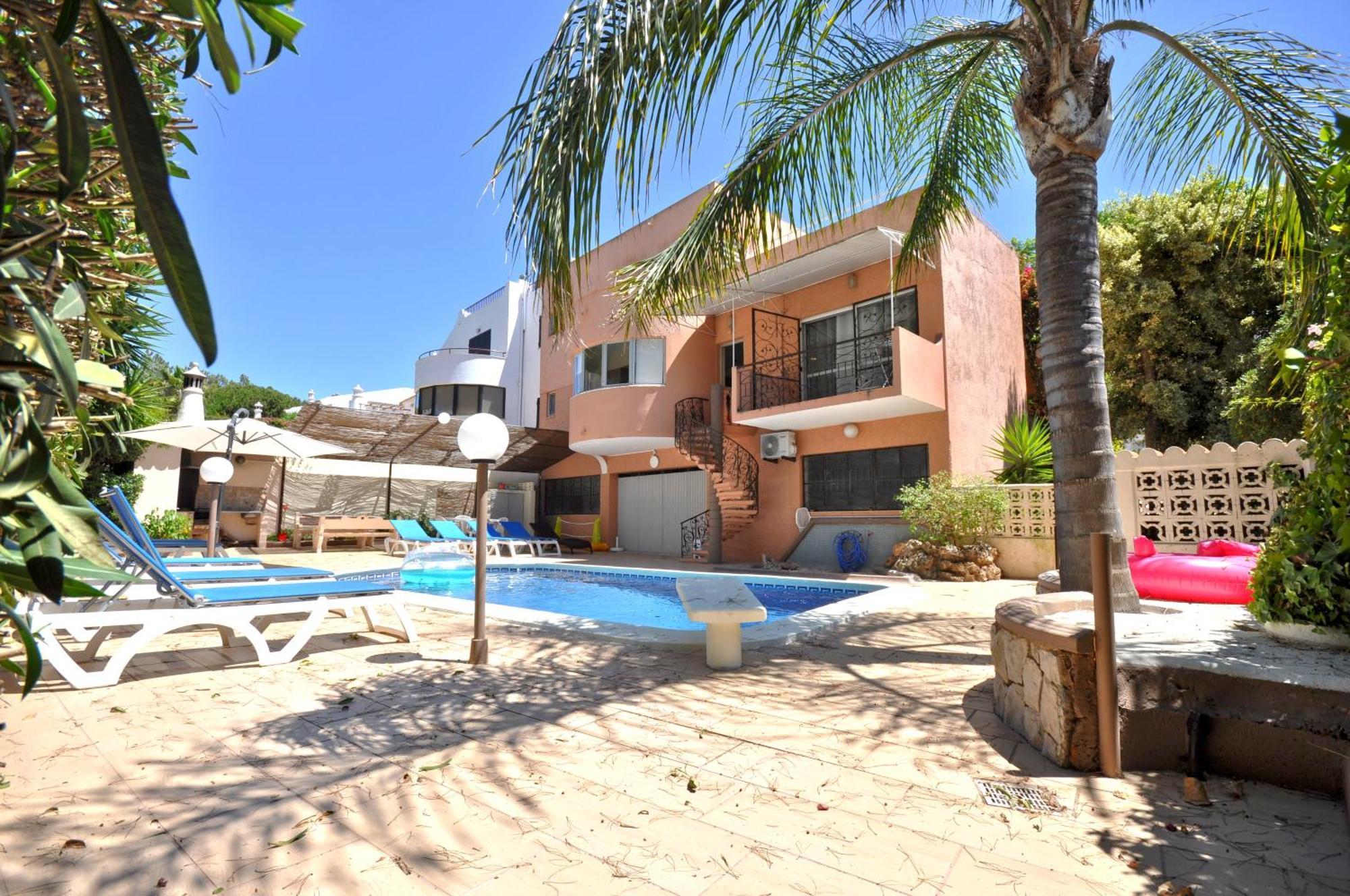 Walking Distance To The Centre - Snooker Table - Private Pool - 5 Bedrooms Quarteira Kültér fotó